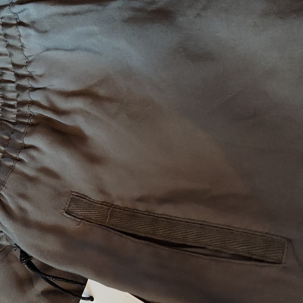 Pants - Picture 5 of 6